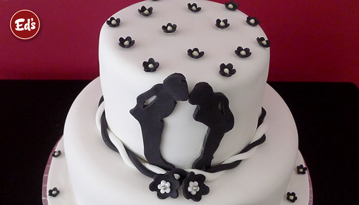 J & P Kisses Wedding Cake