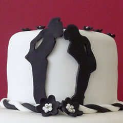 J & P Kisses Wedding Cake